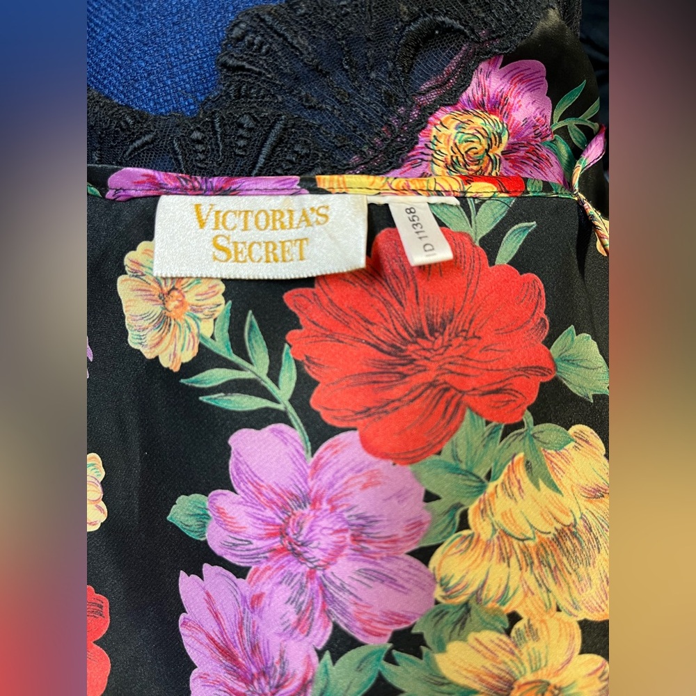 Vintage Gold Label Victoria Secret Floral Scallop Lace Cami Size Medium - Picture 6 of 6